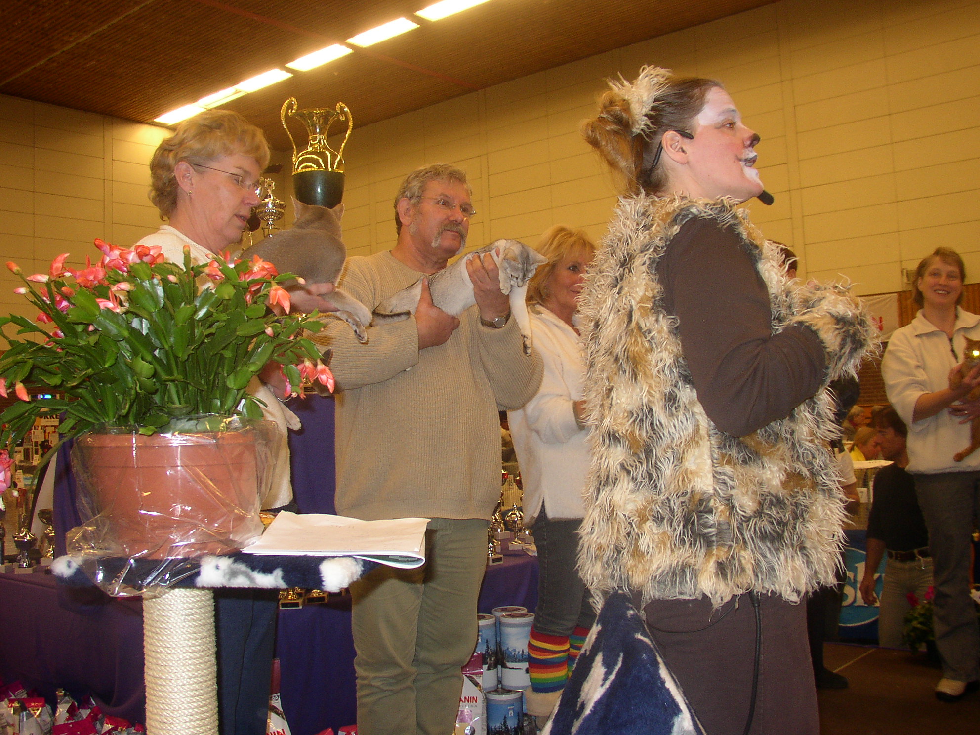 was041122-10.JPG