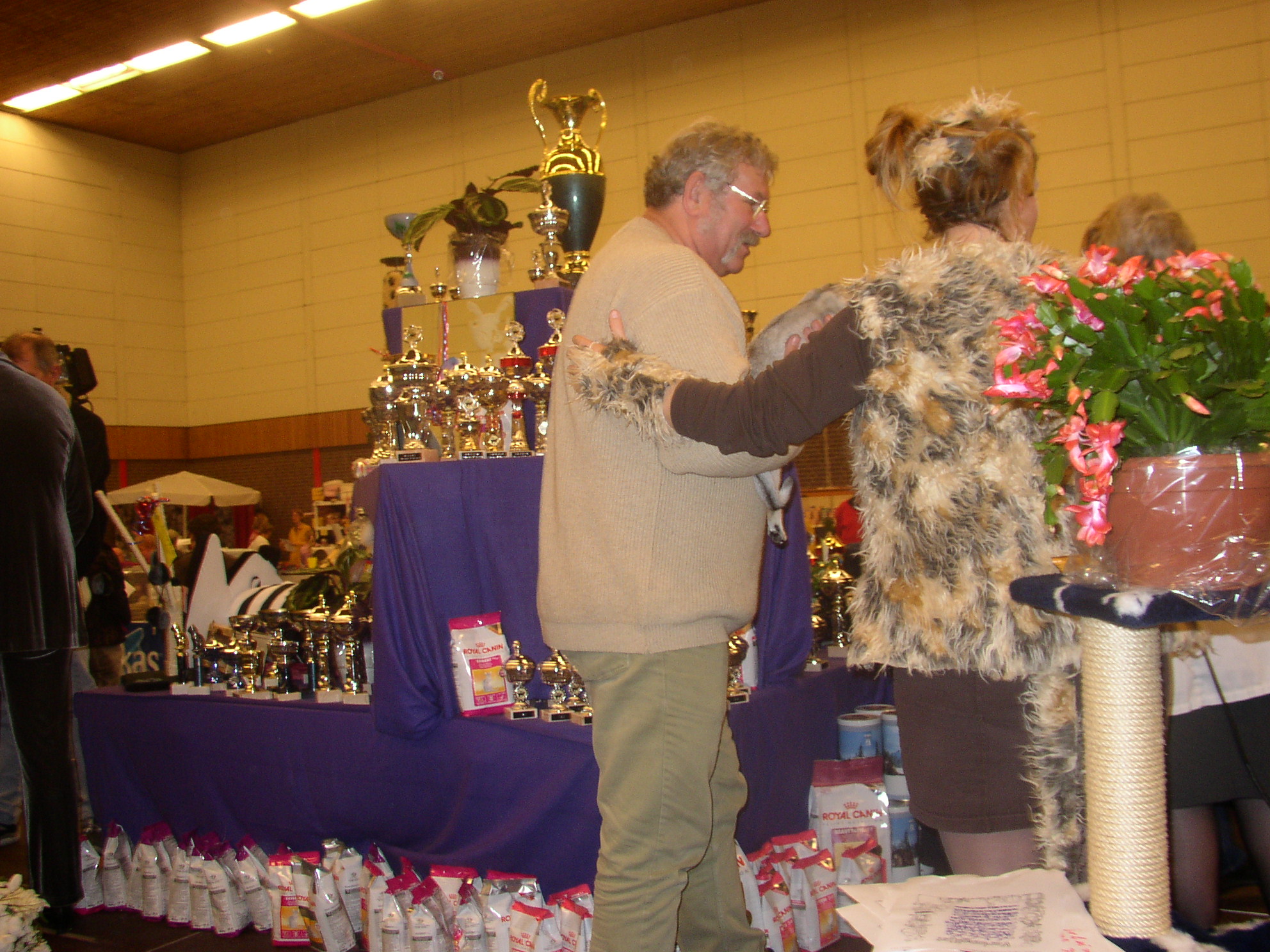 was041122-11.JPG