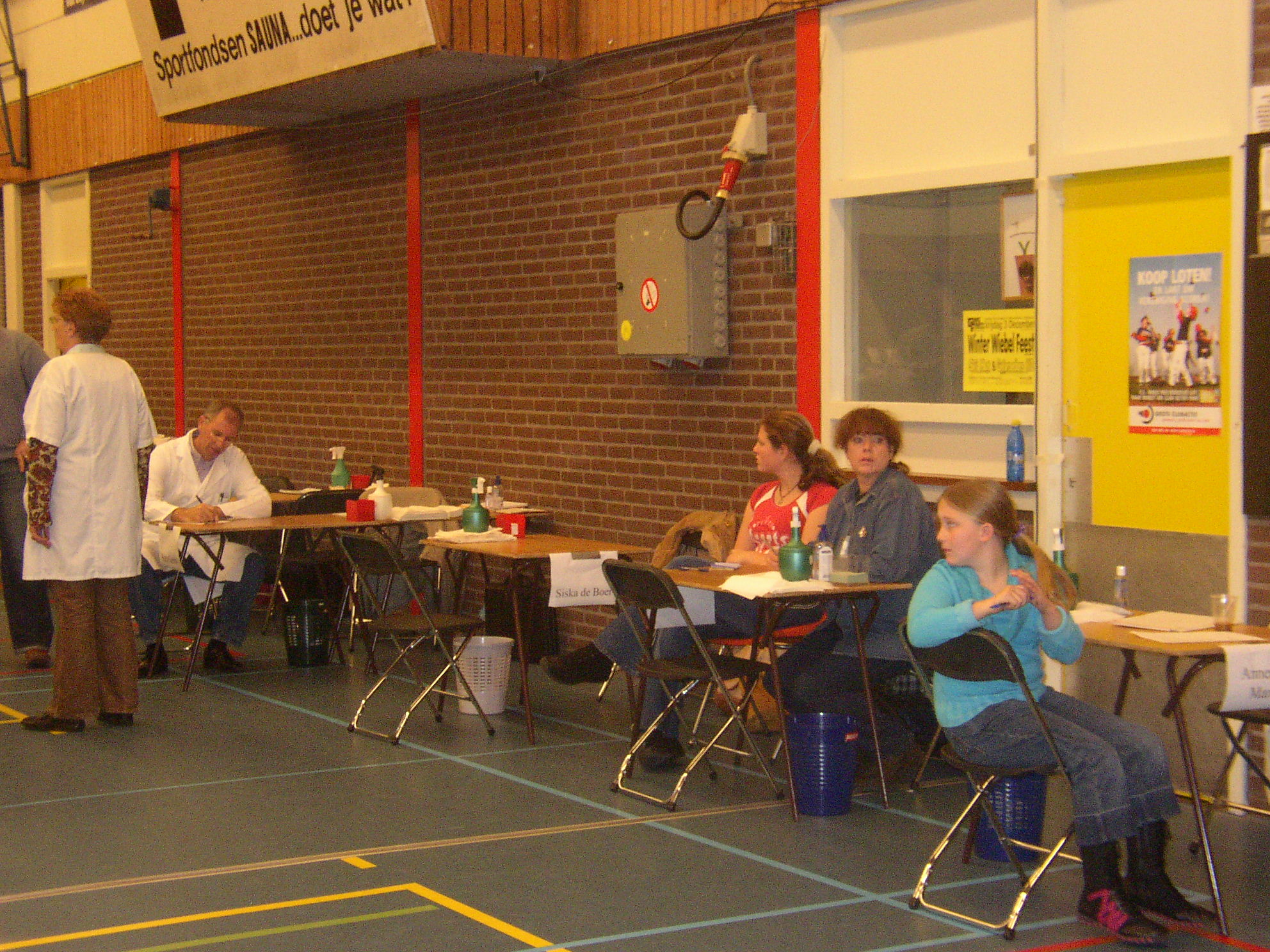 was041122-3.JPG