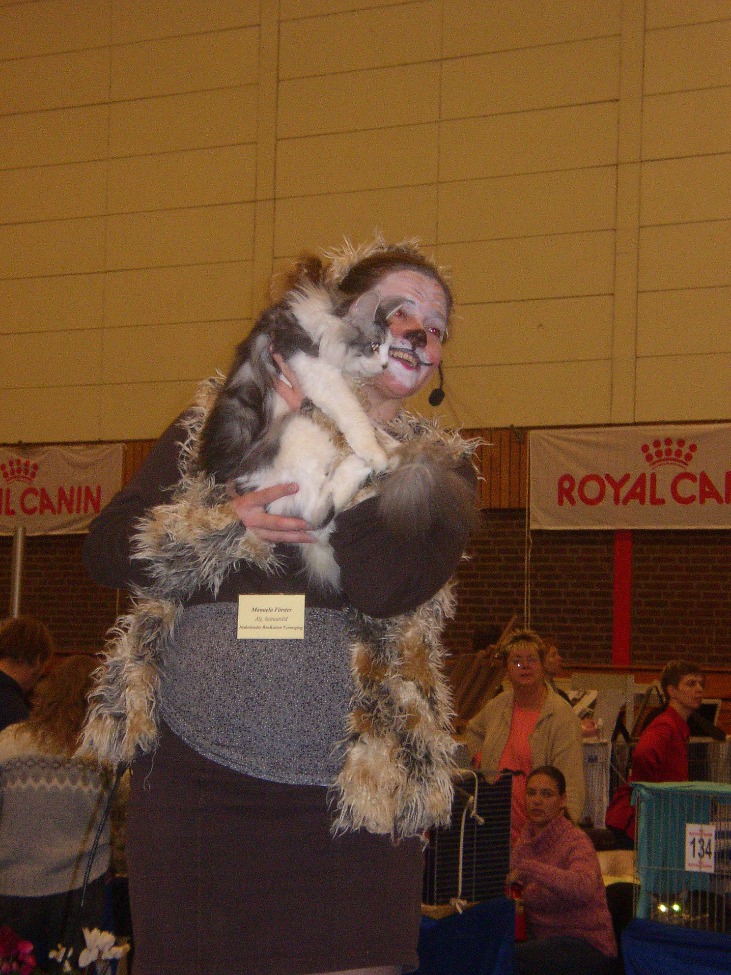 was041122-8.JPG